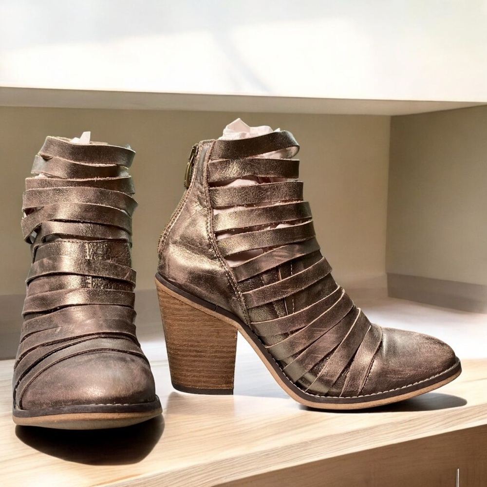 FREE PEOPLE Hybrid Strappy Cutout Silver Metallic Heeled Ankle Boots Sz 37